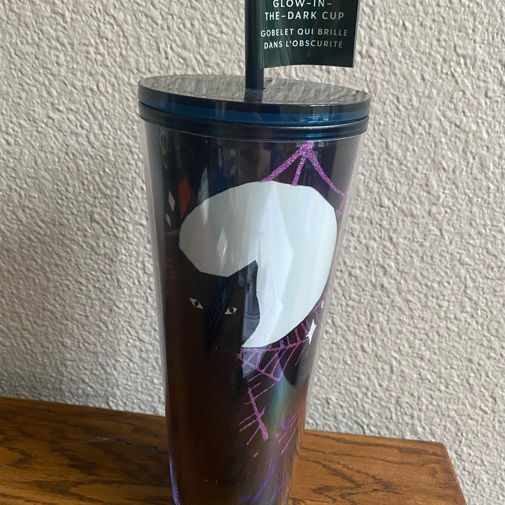 2021 limited edition Starbucks glow in the dark cold tumbler